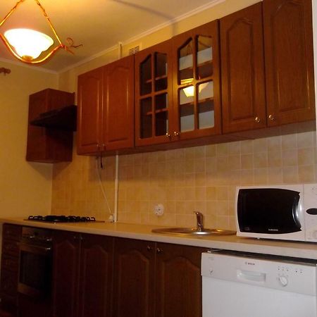 Comfortable Apartments In Centre With 3 Bedrooms Rivne Kültér fotó